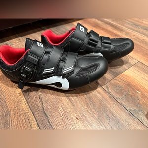 Peloton Size 44/10.5 Like New Men’s Cycle Shoes